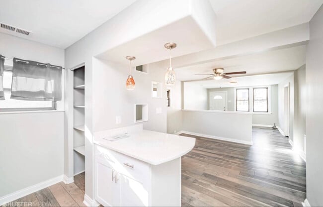 Building Photo - 3631 S 55th Ct