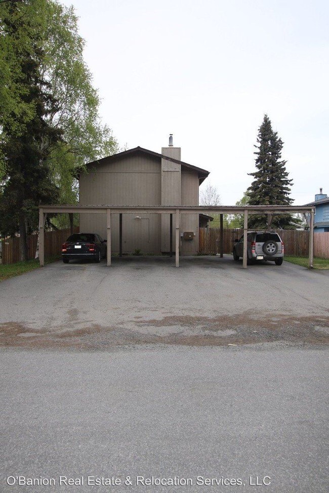 Building Photo - 813 W 75th Ave