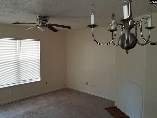 Building Photo - 101 Country Town Dr