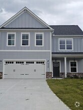 Building Photo - 3362 Skyland Dr