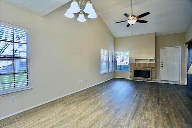 Building Photo - 13483 Garden Grove
