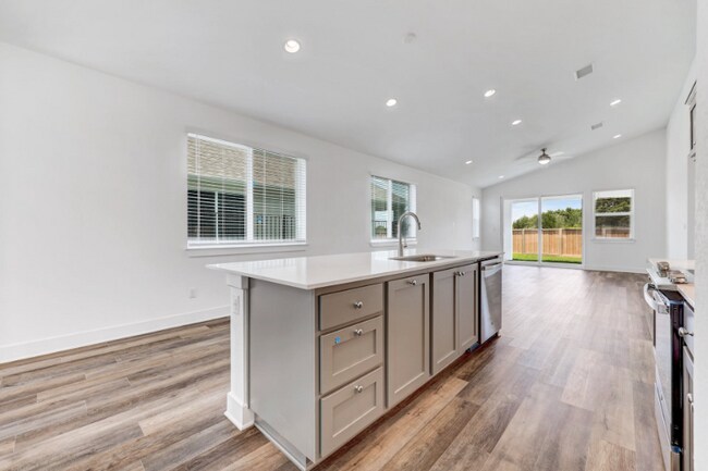 Building Photo - 3805 Mesquite Vly Rd