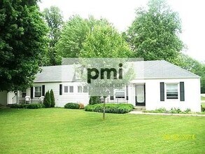 Building Photo - 208 Donnelly Dr