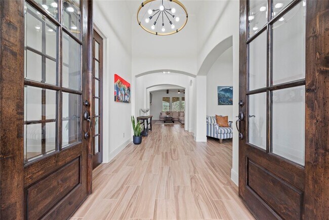 Building Photo - 32711 Wales Cir