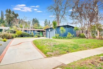 Building Photo - 22912 Calabash St