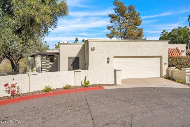 Building Photo - 4624 E Winston Dr
