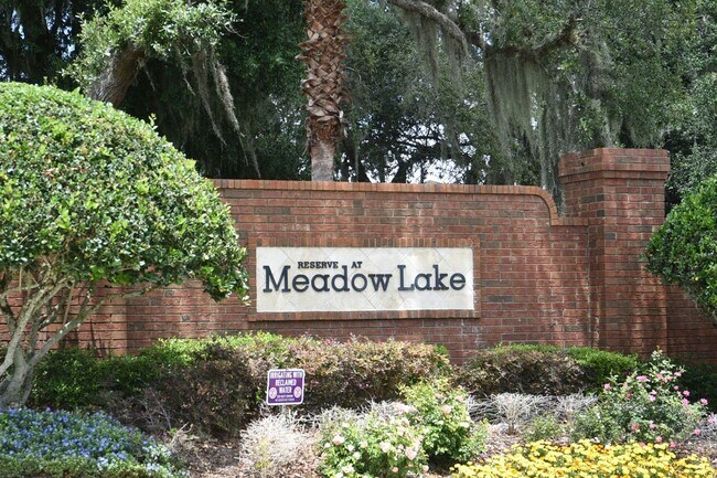 Foto del edificio - Lovely Town Home Available