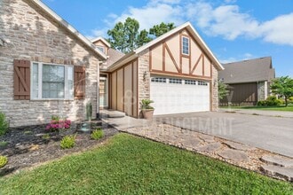 Building Photo - 253 Cedar Glade Dr