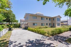Building Photo - 2880 S Le Jeune Rd