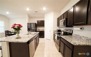 Building Photo - 9700 Falme Ln