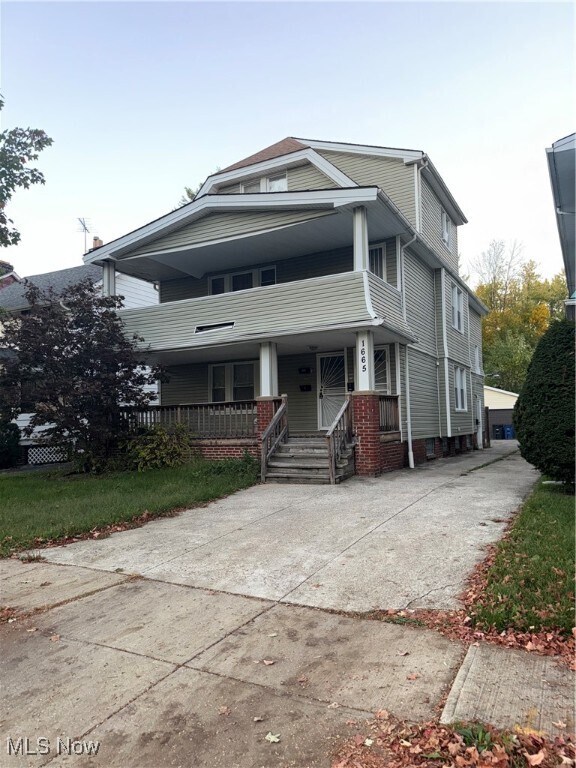 1665 Cliffview Rd Cleveland, OH 44112 – photo 1