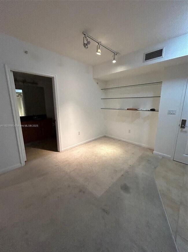 Foto del edificio - 7355 SW 89th St