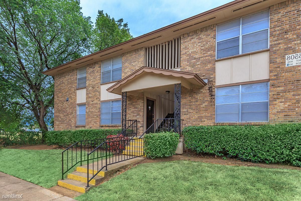 2 br, 1 bath Condo 5501 Adams Dr Flat 1... Condo for Rent in Haltom