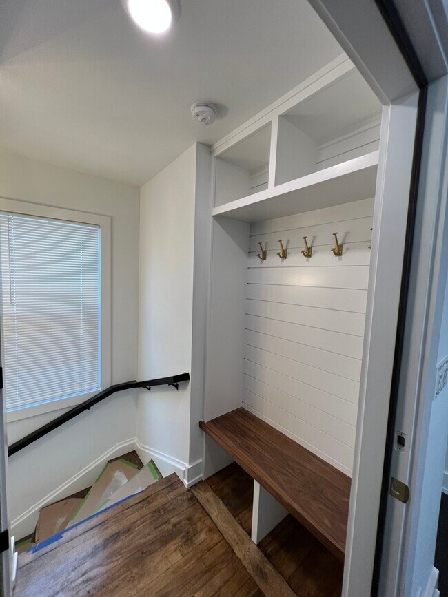 Foto del edificio - 2976 N Ridgeway Ave