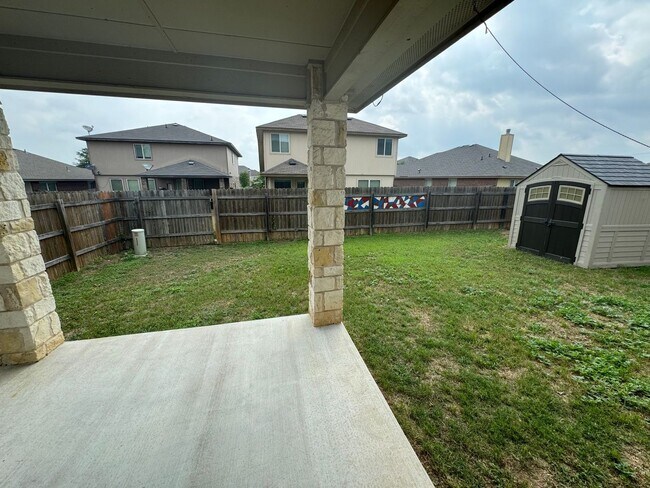 Foto del edificio - 4 bedroom located in Yowell Ranch!