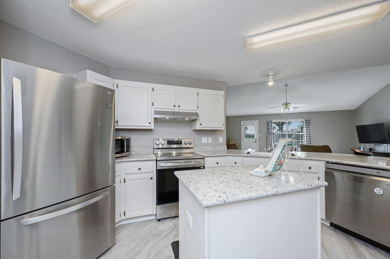Primary Photo - 2242 Titanium Dr
