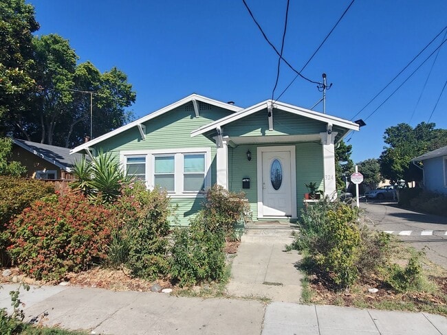 Building Photo - 324-342 S Buena Vista Ave