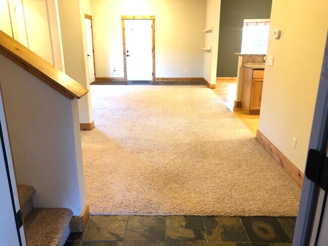 Foto del edificio - Great 3 Bedroom SW Bend Single Family Home