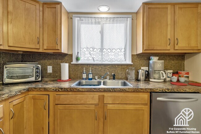 Foto del edificio - Furnished 2-Bedroom Apartment in Cheektowaga