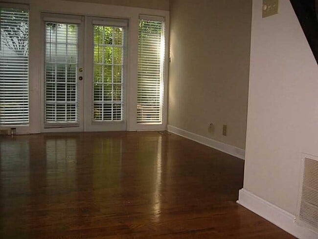 Foto del edificio - 395 Lofton Rd NW