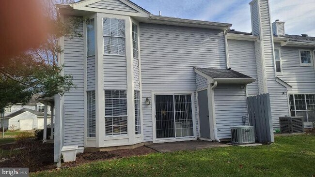 Building Photo - 1 Colebrook Ct