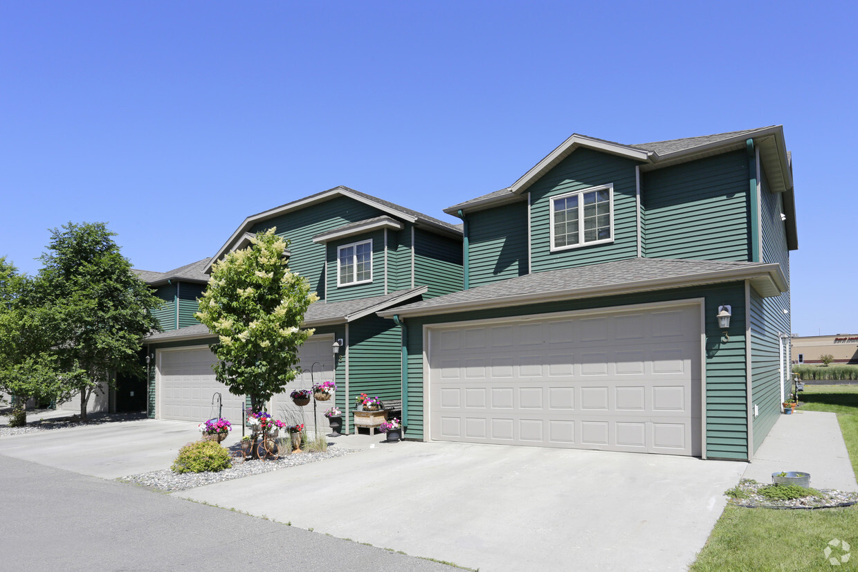 Primary Photo - Townhomes at Mallard Creek