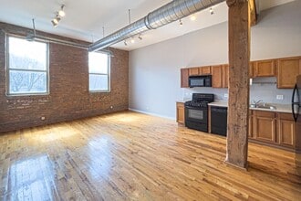 Building Photo - 1822 S Bishop St