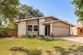 Building Photo - 612 McKown Dr