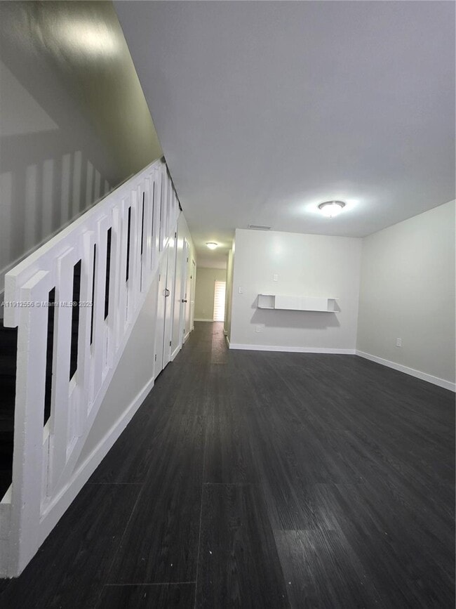 Building Photo - 111 SW 113th Ave