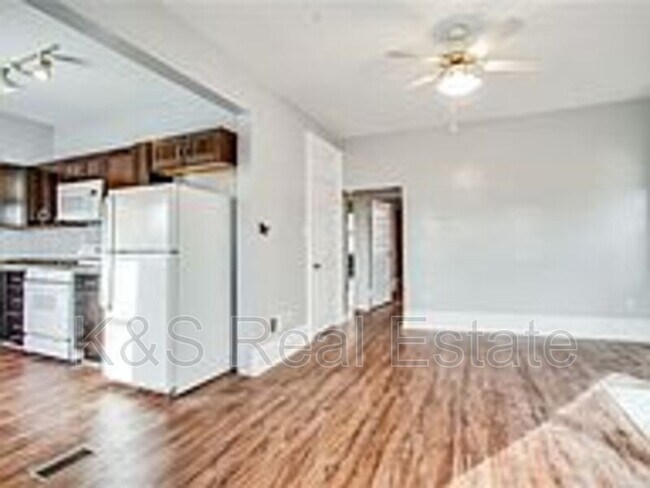 Building Photo - 441 Edgemont St