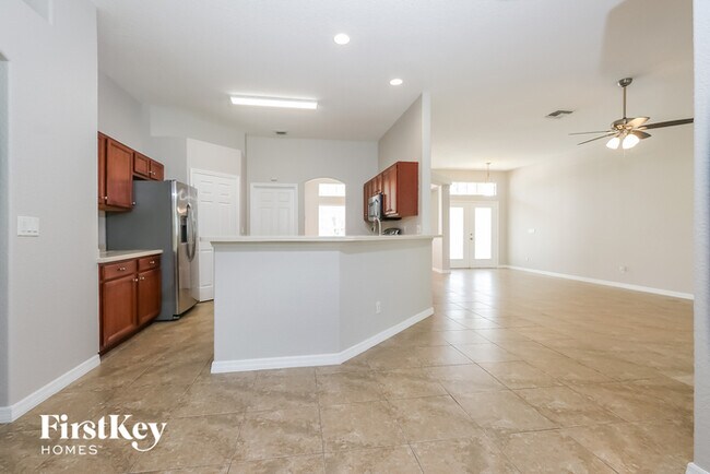 Building Photo - 6439 NW Faye Ct