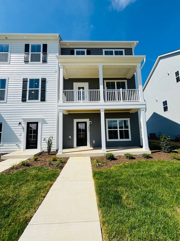 Primary Photo - 3 Bedroom 2.5 Bath Townhouse