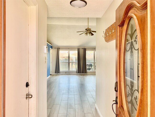 Building Photo - 2903 Bentley Ct