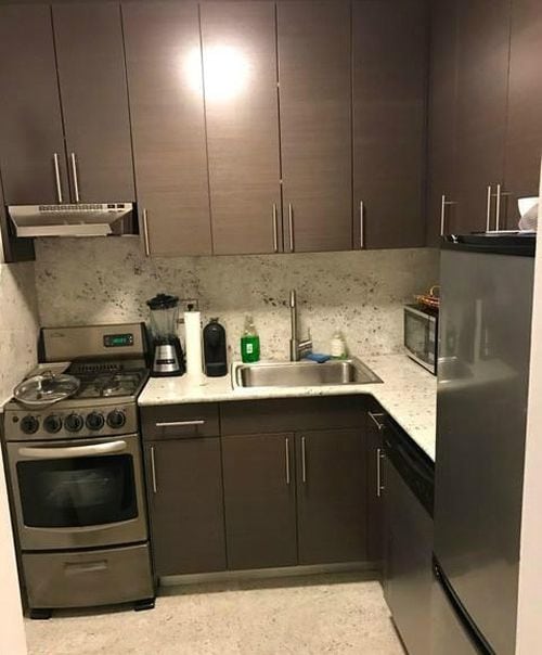 Foto del edificio - 219 E 24th St