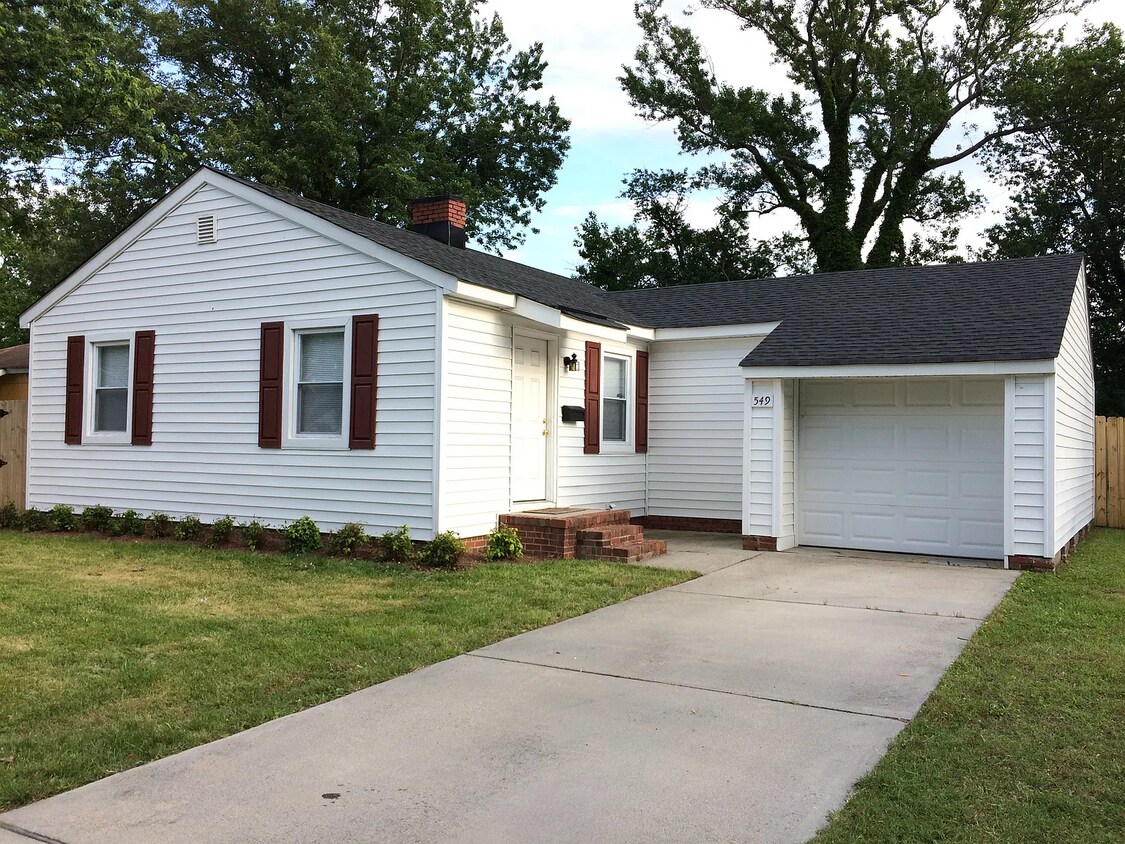 Foto principal - 549 McFarland Rd