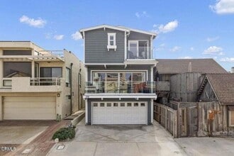 Building Photo - 104 La Brea St