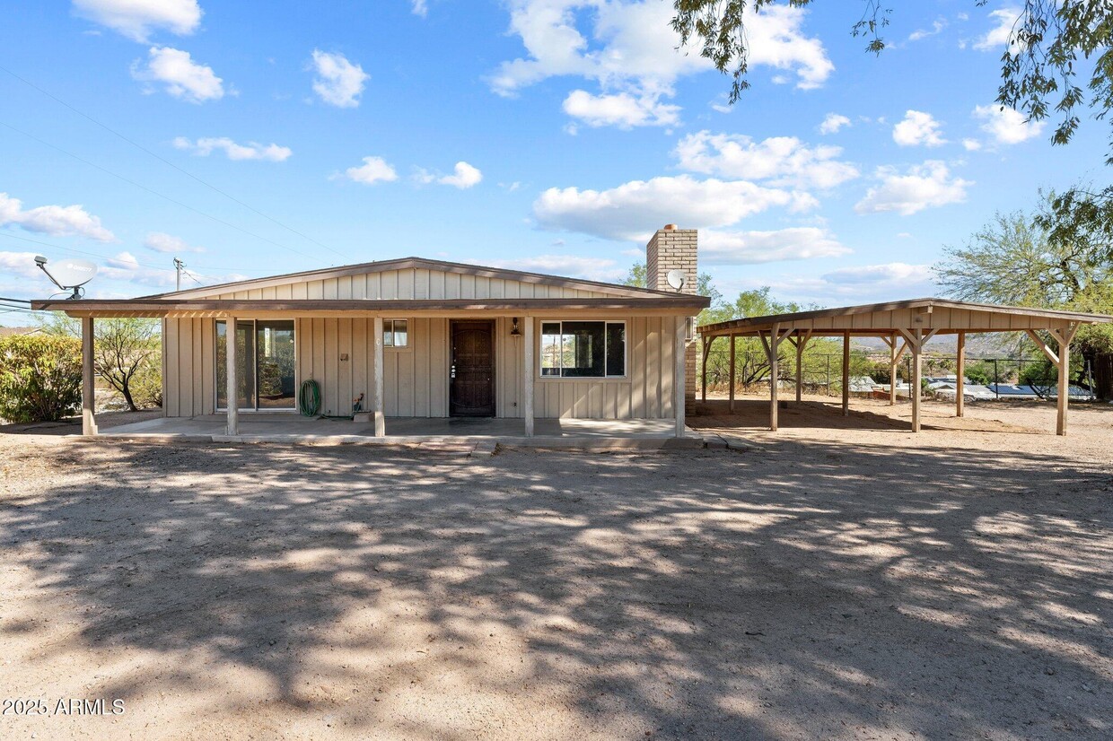 Primary Photo - 692 W Wickenburg Way