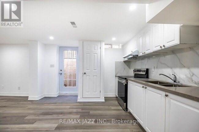 Photo du bâtiment - 2003 Cedarwood Ct