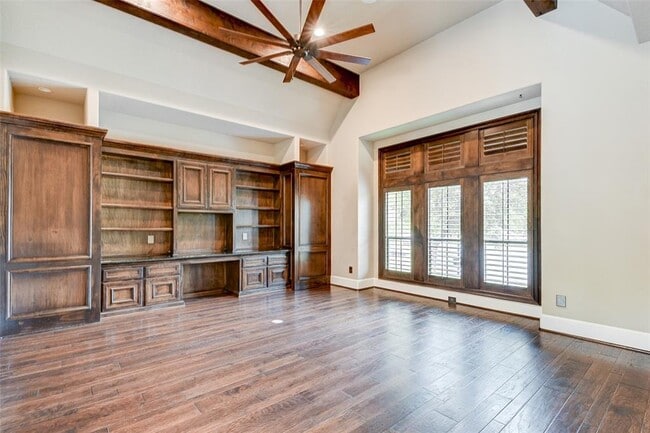 Building Photo - 15051 Cathedral Falls Dr