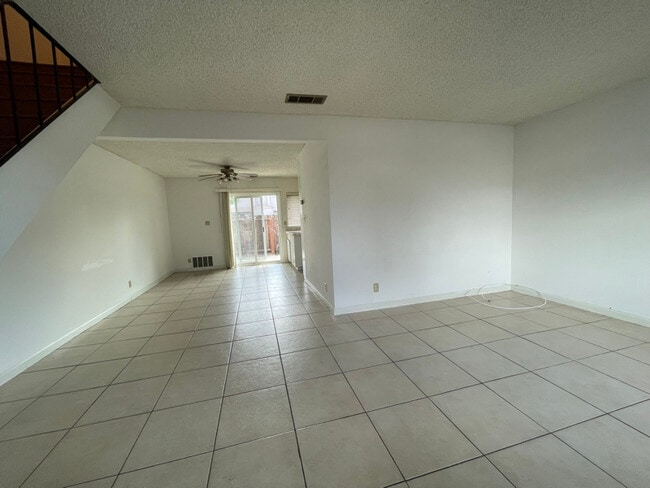Building Photo - 1402 Jacqueline Pl