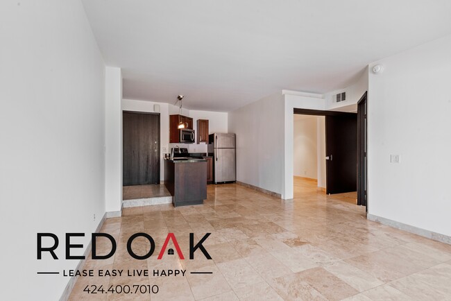 Building Photo - 3949 Los Feliz Blvd