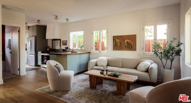 Building Photo - 5033 Townsend Ave