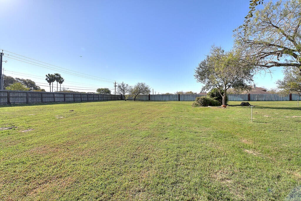 Primary Photo - 3417 Newcastle Dr