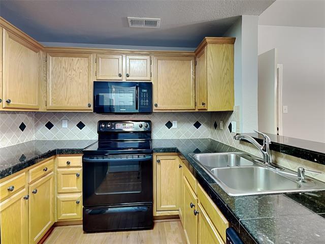 Foto del edificio - 6132 Jereme Trail