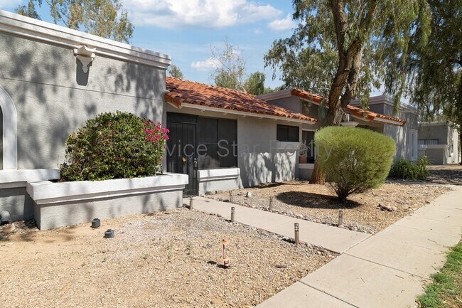 Foto del edificio - 9020 W Highland Ave