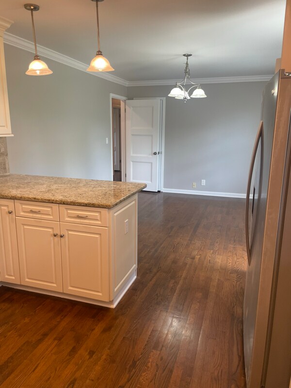 Building Photo - 208 General Roberts Dr