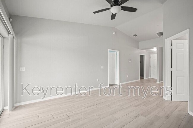 Foto del edificio - 12505 McGregor Blvd