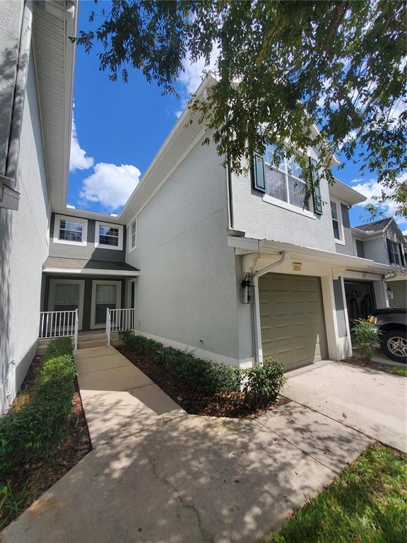 Building Photo - 2215 Kings Palace Dr