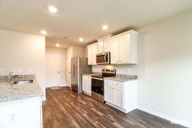 Building Photo - 4606 Glencraig Avenue, Greensboro, NC 27405