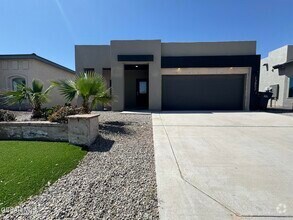 Building Photo - 13852 Paseo Alegre Ave